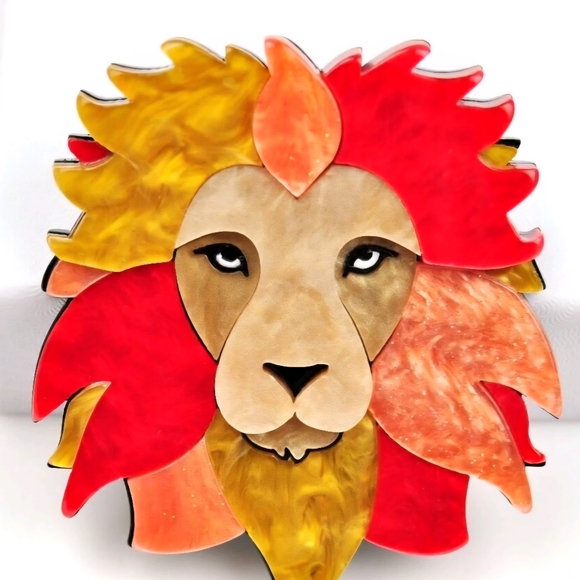 Jewelry - NWOT Acrylic Lion Brooch